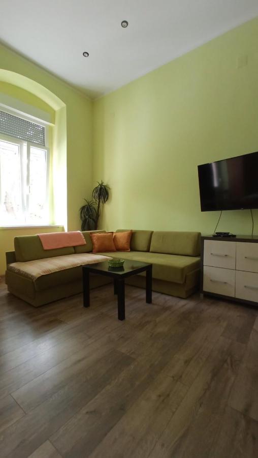 Apartment Kiki Novi Sad Exterior foto
